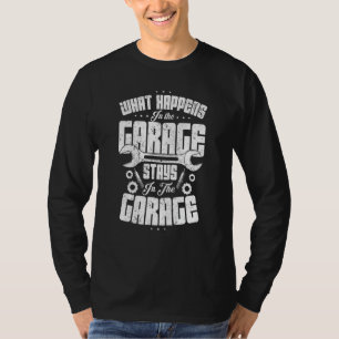Was im Auto-Enthusiasten-Garage passiert T-Shirt