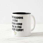 Was im Hühnerstall geschieht Zweifarbige Tasse (VorderseiteRechts)