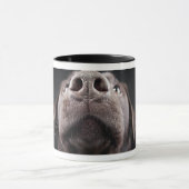 Was ist da drin Nosey Dog? Tasse (Zentrum)