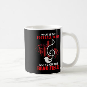Was macht die Fußballmannschaft auf dem Bandfeld Kaffeetasse