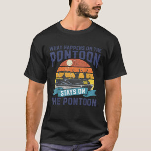 Was passiert auf dem Pontoon Boat Funny Boating Gi T-Shirt