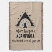 Was passiert Camping Spaß Camper Quote Doormat Decke (Vorderseite Vertikal)