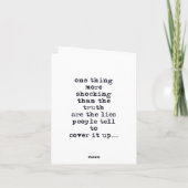 Was schockierender als die Wahrheit ist, sind Lüge Karte (Rückseite)