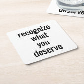 Was Sie den Untersetzer Papier verdienen (angewinkelt)