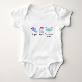 Was sind kleine Mädchen Baby Strampler