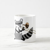 Waschbär, der den Trombone spielt Kaffeetasse (Mittel)