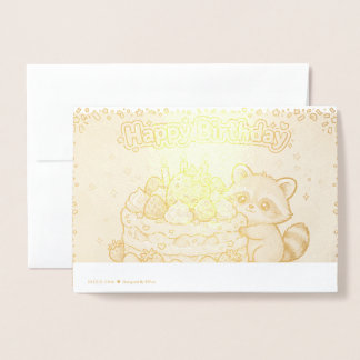 Waschbär kuschelt mit riesiger Erdbeere Geburtstag Folienkarte