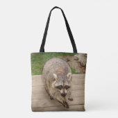 Waschbär mit einem Chip Tasche (Rückseite)