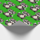 Waschbär-Muster-Design Grün Geschenkpapier (Ecke)