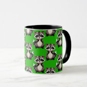 Waschbär-Muster-Design Grün Tasse (VorderseiteRechts)