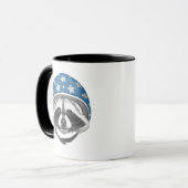 Waschbär-Stuntfahrer Tasse (Vorderseite Links)
