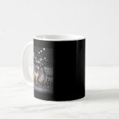 Waschbär trinkt Eiskaffee lustiger Tier-Meme Männe Kaffeetasse (Vorderseite Links)
