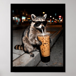 Waschbär trinkt Eiskaffee lustiger Tier-Meme Männe Poster