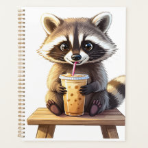 Waschbär trinkt Eiskaffee