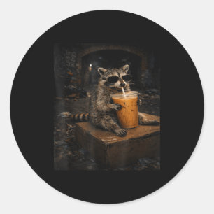 Waschbär trinkt kalten Kaffee Lustig Runder Aufkleber