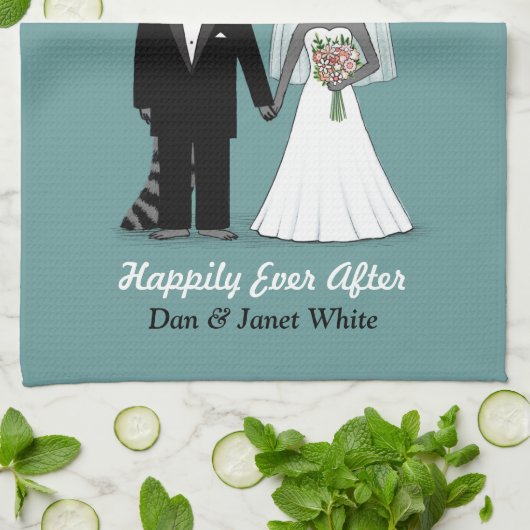 Waschbären, die Braut und Bräutigam mit Handtuch (Gefaltet)