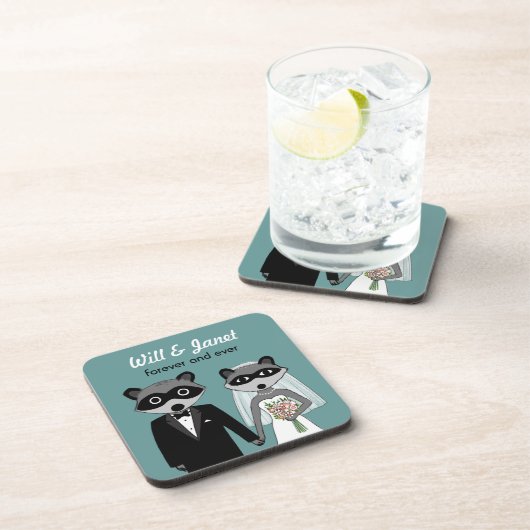 Waschbären, die Braut und Bräutigam mit Untersetzer (Rechte Seite)