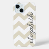 Wäsche Beige und Kohle Chevronen und Name Case-Mate iPhone Hülle (Rückseite)