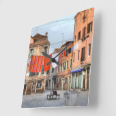 Wäschelinien am Campo Ruga Quadratische Wanduhr (Winkel)