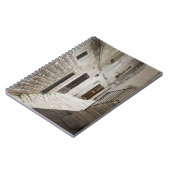 Wäscherei, die hängt, um in einer Gasse in Italien Notizblock (Linke Seite)