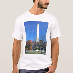 WASHINGTON, D.C. USA. Das Washington Monument erhe T-Shirt