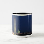 Washington DC nachts Zweifarbige Tasse (Mittel)