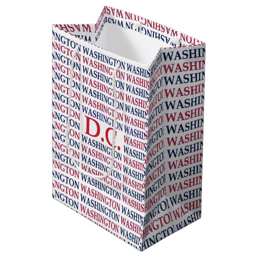 Washington DC Typografie Mittlere Geschenktüte (Vorderseite Schrägansicht)