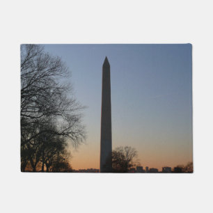 Washington Monument bei Sonnenuntergang in DC Fußmatte