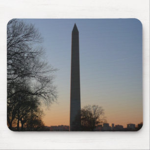 Washington Monument bei Sonnenuntergang in DC Mousepad