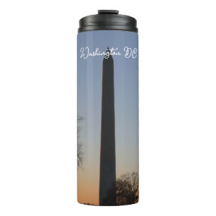 Washington Monument bei Sonnenuntergang in DC Thermosbecher