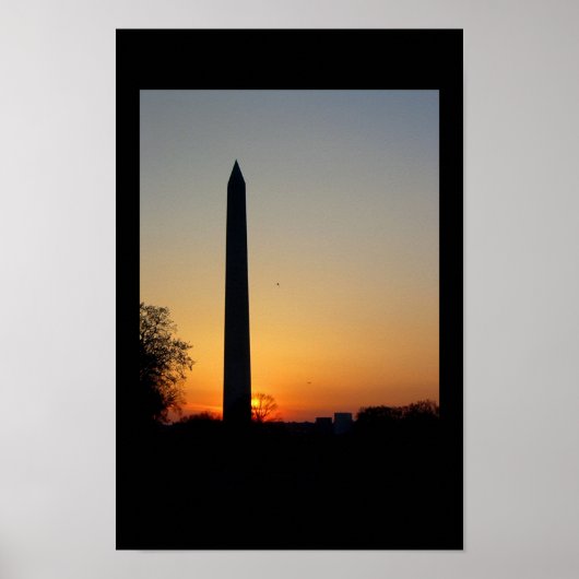 Washington Monument in Dusk Poster (Vorne)