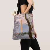 Washington Monument mit Kirschblüten Tasche (Von Nahem)