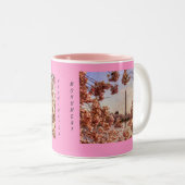Washington-Monument-und Kirschblüten-Tasse Zweifarbige Tasse (VorderseiteRechts)