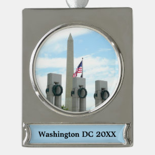 Washington Monument und WWII-Mahnmal in DC Banner-Ornament Silber