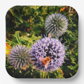 Wasp, auf blauen Blumen Pappteller (Vorderseite)