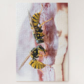 Wasps essen eine Wurst Puzzle (Vertikal)