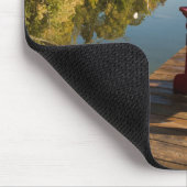 Wasser | Adirondack-Vorsitz am See Mousepad (Ecke)