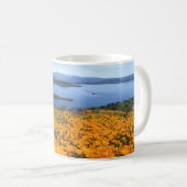 Wasser | California Lake with Golden Poppies Kaffeetasse (VorderseiteRechts)