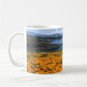 Wasser | California Lake with Golden Poppies Kaffeetasse (Links)