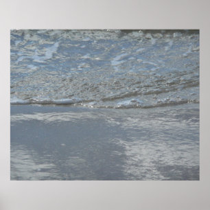 Wasser, das am Strand leckt, abstrakte Fotografie Poster