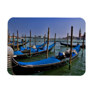 Wasser des Grand Canal mit aufgereihten Gondelboot Magnet