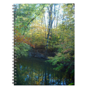 Wasser im Herbst-Notizbuch Notizblock