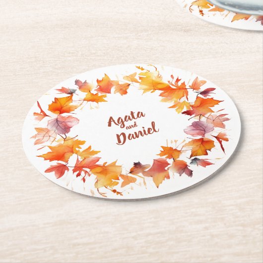 Wasser im Herbst: Personalisierte Hochzeitsslittsc Runder Pappuntersetzer (Angewinkelt)