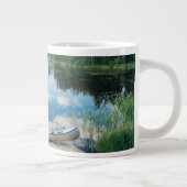 Wasser | Kanufahrt am See in Schweden Jumbo-Tasse (Rechts)