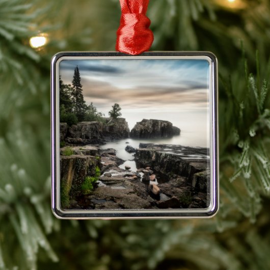 Wasser | Lake Superior Grand Marais, Minnesota Ornament Aus Metall (Baum)