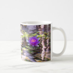 Wasser-Lilien, die Tasse 01 schwimmen