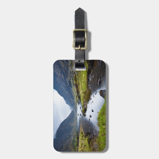 Wasser | Lücke von Dunloe Landkreis Kerry Irland Gepäckanhänger (Vorderseite vertikal)