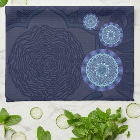 Wasser Mandala Handtuch (Gefaltet)