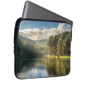 Wasser | Pang Oung Lake & Pine Forest Thailand Laptopschutzhülle (Vorne Rechts)