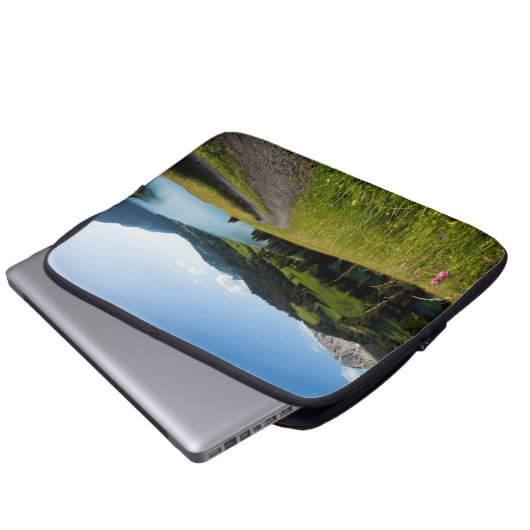 Wasser | Schweizer Alpenwanderweg Laptopschutzhülle (Vorne Knopf)